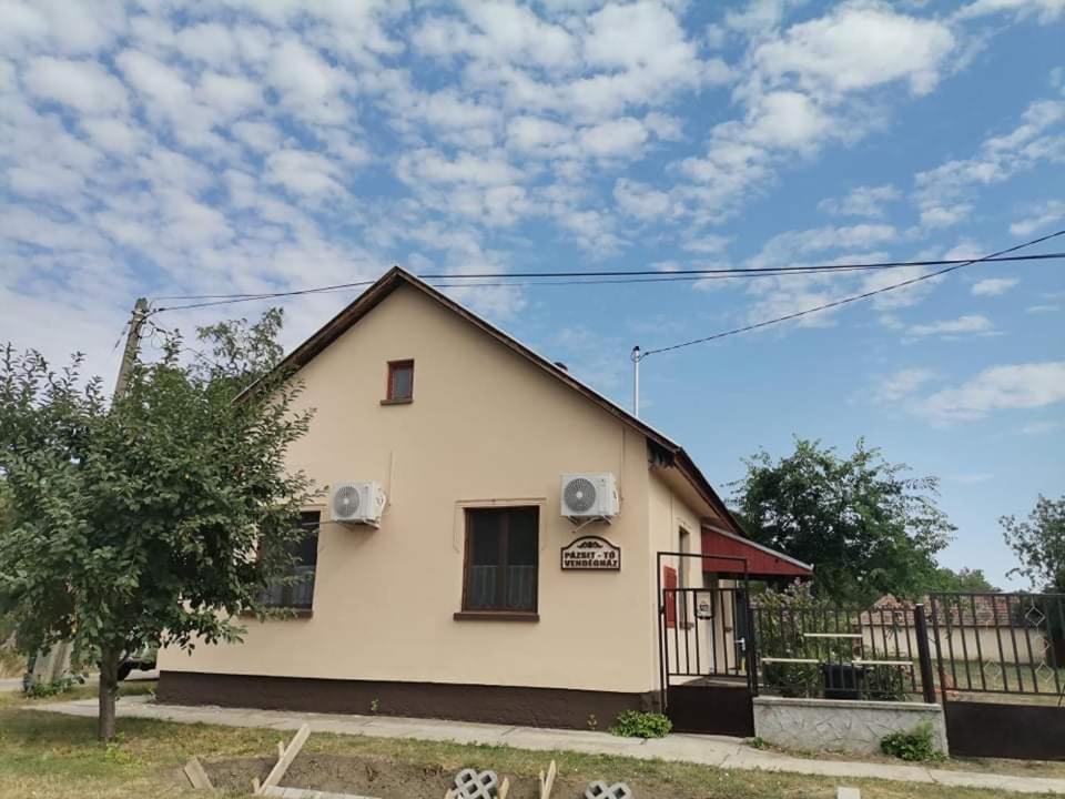 Ferienwohnung Pazsit-To Vendeghaz Békésszentandrás Exterior foto